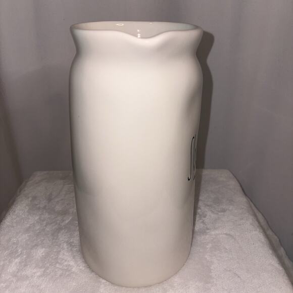 Rae Dunn Artisan Collection Sweet Tea Pitcher Farmhouse 48 oz EUC - Picture 2 of 5